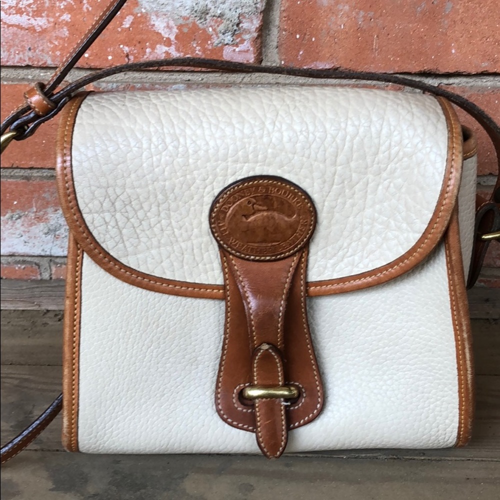 Vintage Dooney and Bourke small Essex